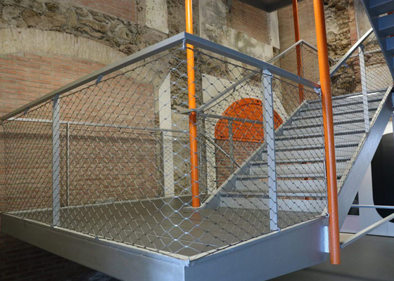 Malha excelente SS304 da escada da curvatura da flexibilidade 2,0 furo do fio 50x50 milímetros do milímetro