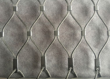 Classifique uma rede de segurança de aço inoxidável 7 x 19 da malha da corda de fio do estilo Ferruled